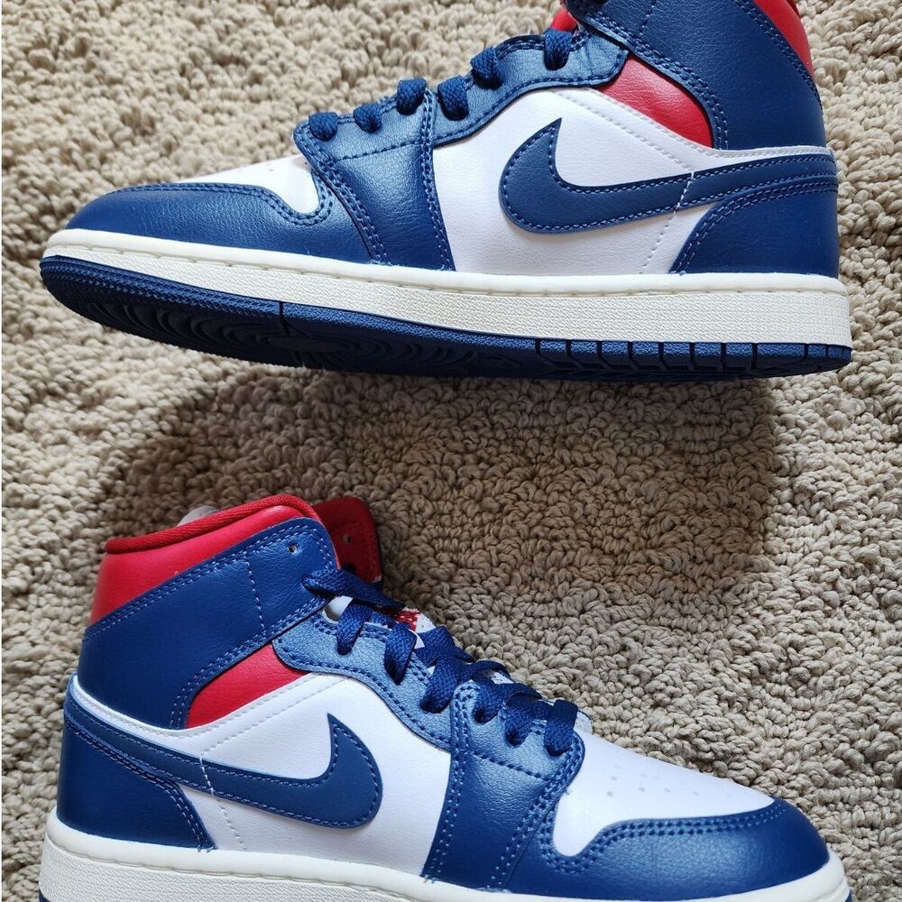 Wmns Air Jordan 1 Mid French Blue Brand New Sz 7 - Picture 3 of 8